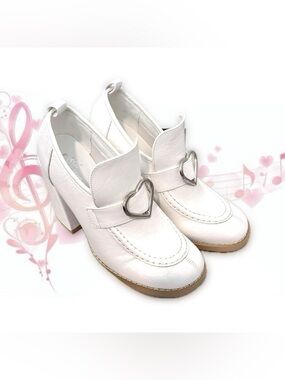 koi footwear delights heeled loafers (white w silver heart buckle)